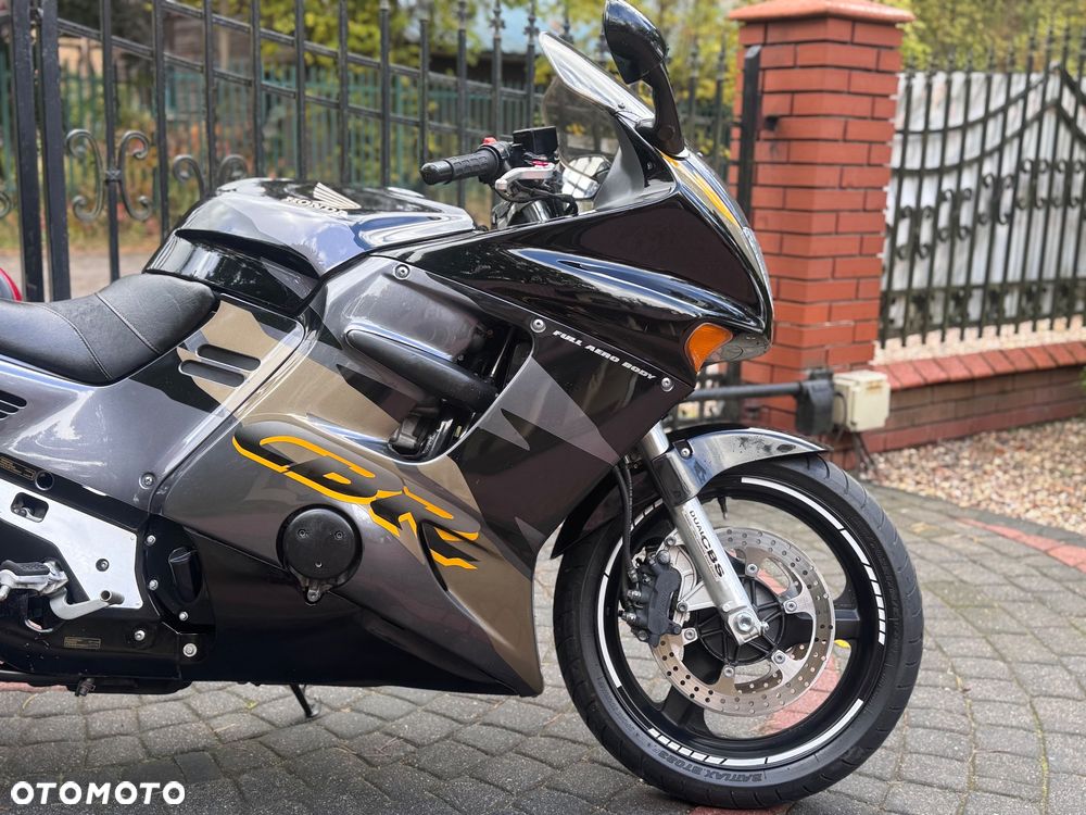 Honda CBR - 10
