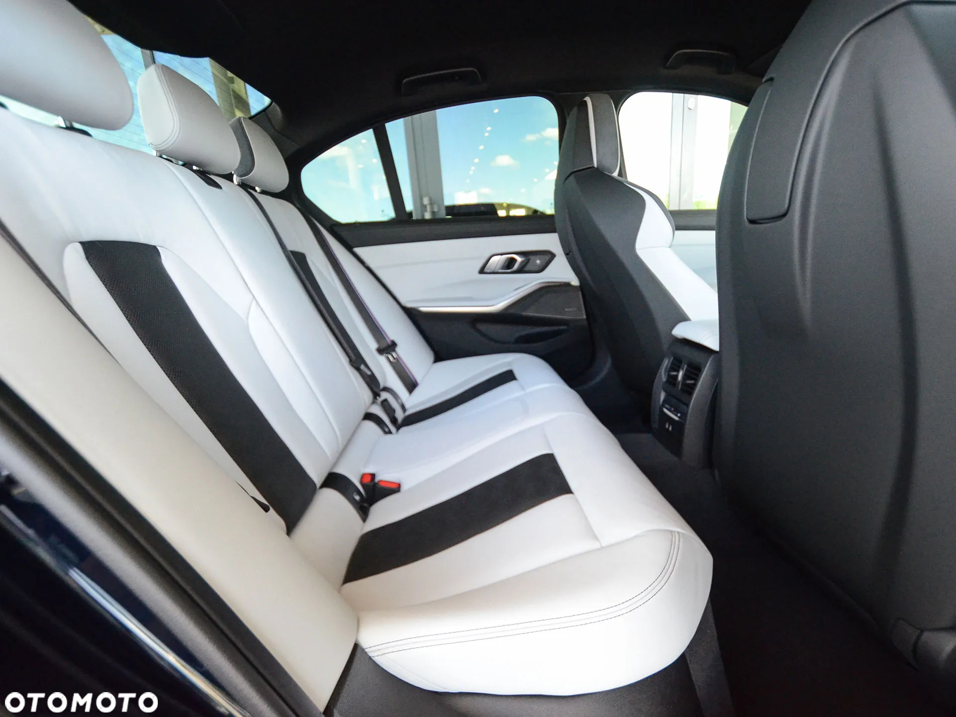 BMW M3 Competition xDrive sport - 25