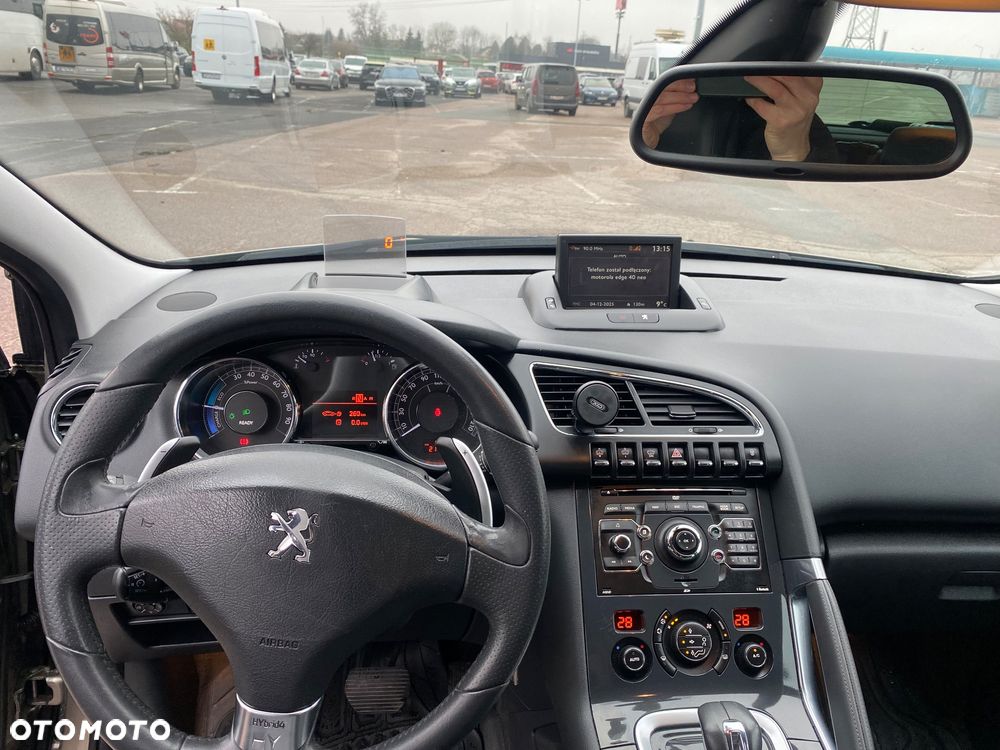 Peugeot 3008 2.0 HDi HYbrid4 - 23