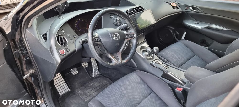 Honda Civic 1.8 Sport - 12
