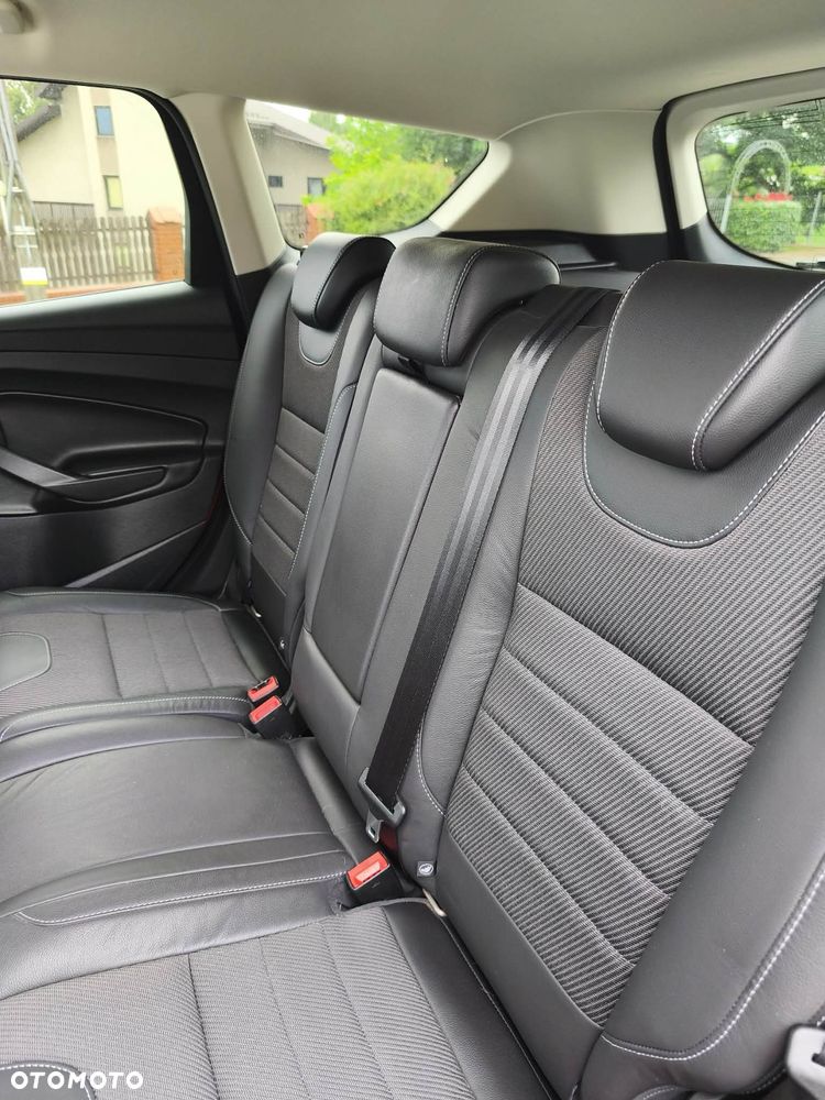 Ford Kuga 1.5 EcoBoost 2x4 Titanium - 12