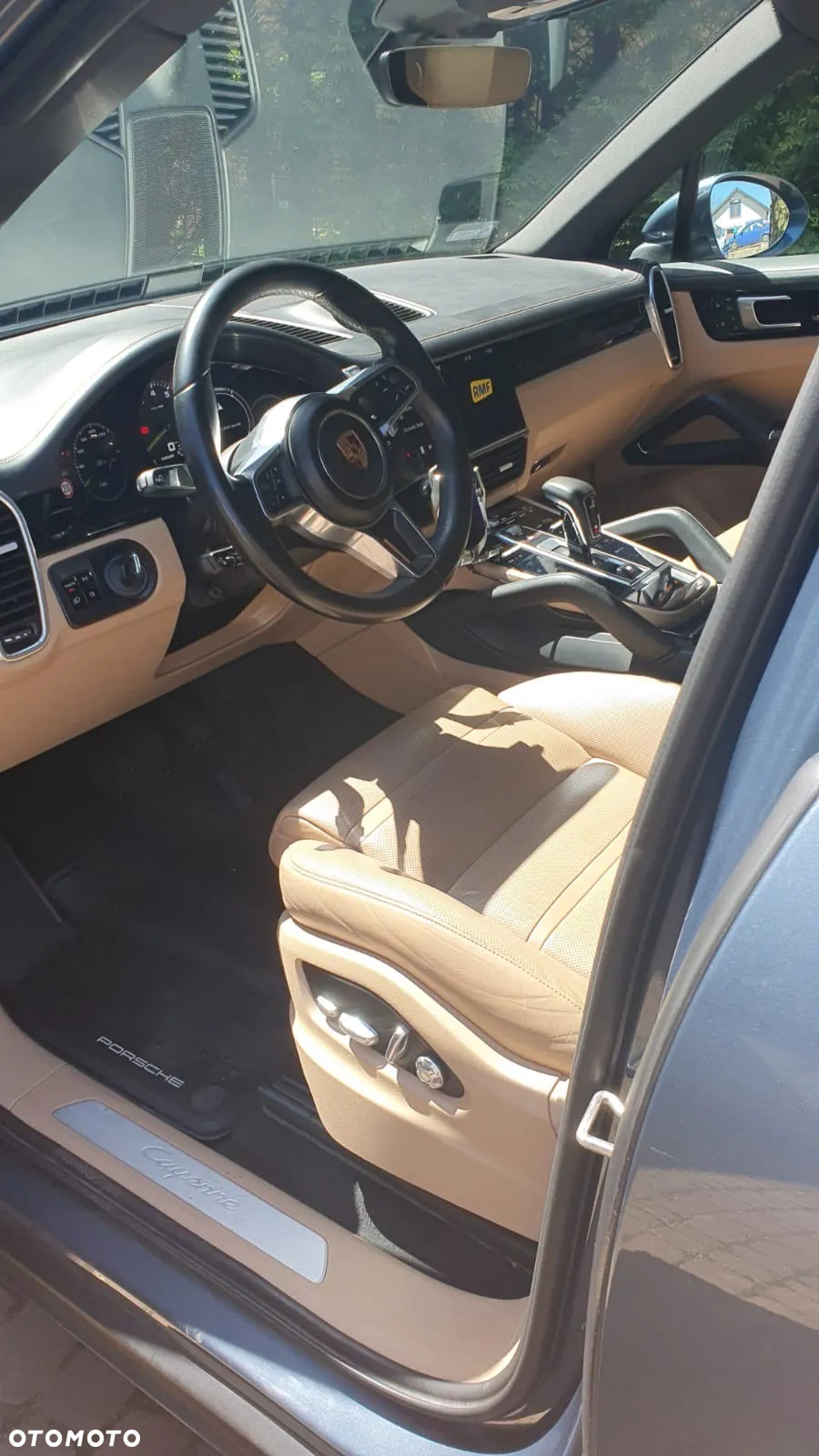 Porsche Cayenne E-Hybrid - 6