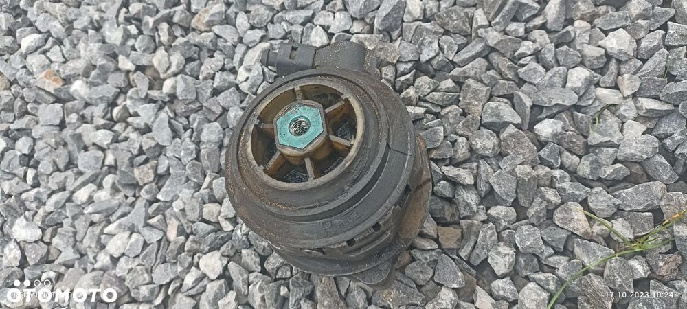 AUDI A8 D3 4.0 TDI ASE PODUSZKA SILNIKA POD SILNIK PRAWA - 1