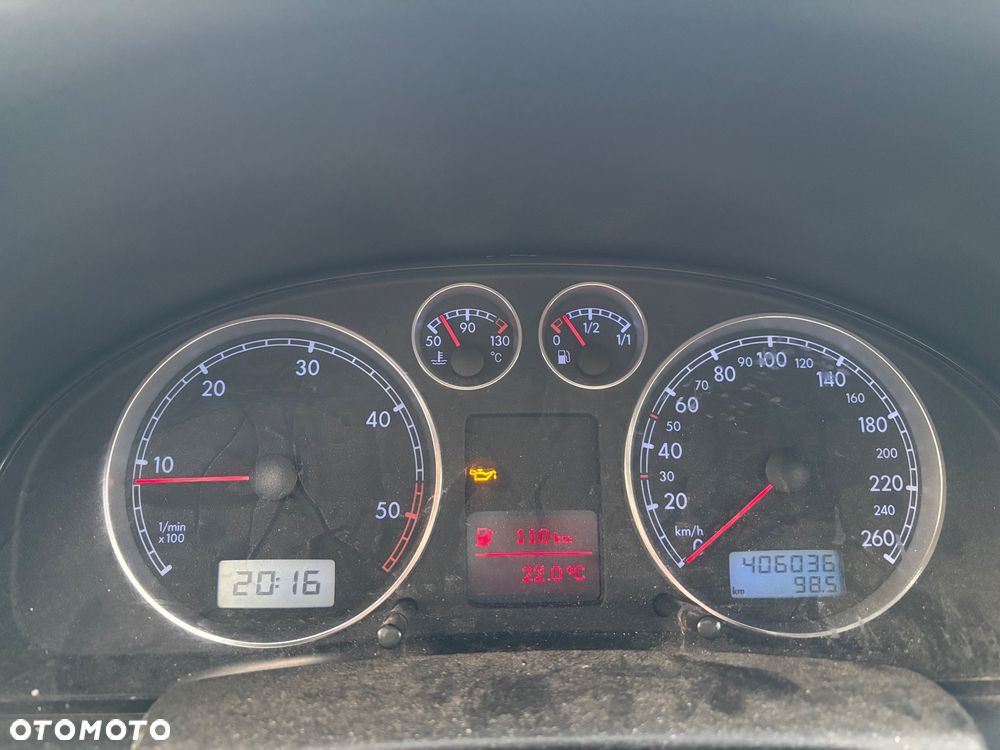 Volkswagen Passat 1.9 TDI Comfortline - 10