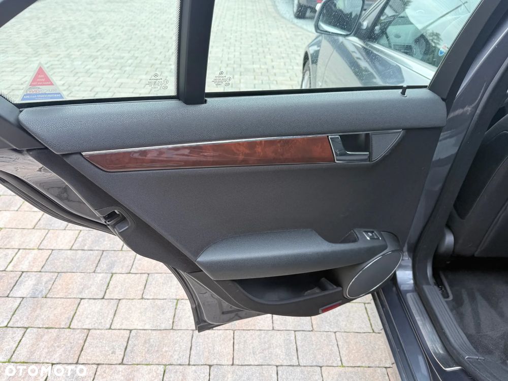 Mercedes-Benz Klasa C 200 Kompressor Automatik Elegance - 15