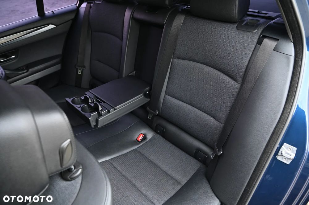 BMW Seria 5 520d - 26
