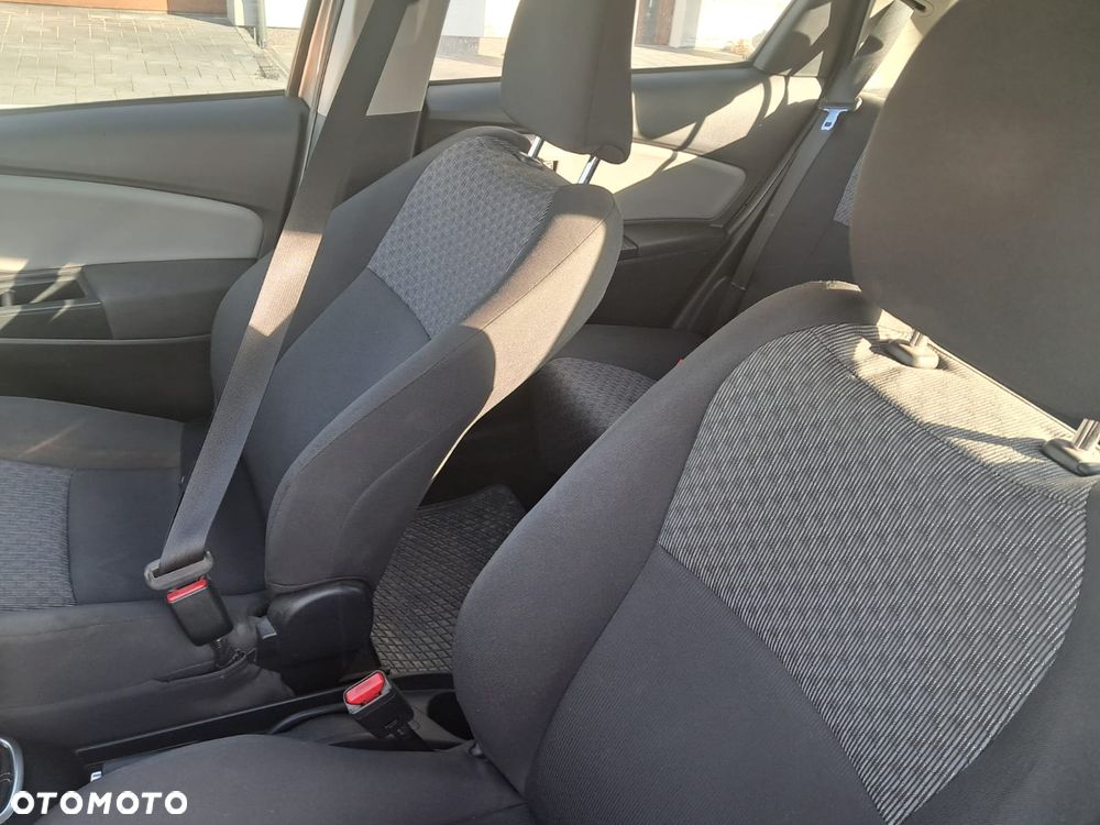 Toyota Yaris 1.33 Dynamic EU6 - 8