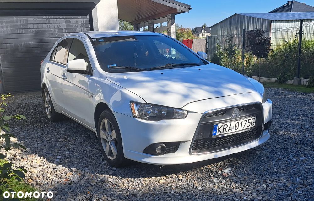 Mitsubishi Lancer 1.5 Invite - 2