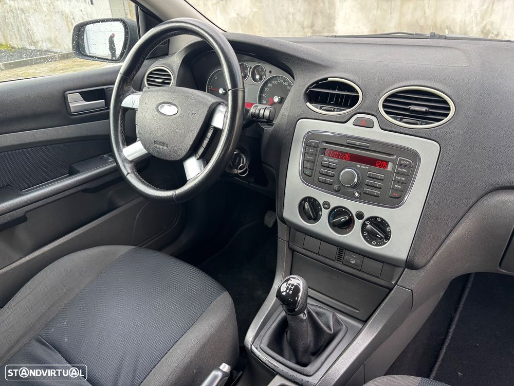 Ford Focus SW 1.6 TDCi Titanium - 24