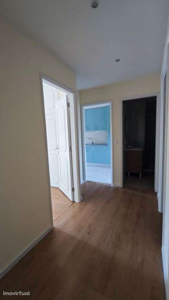 Andar T1+1 c/lugar de garagem no centro de Gaia - Grande imagem: 5/12