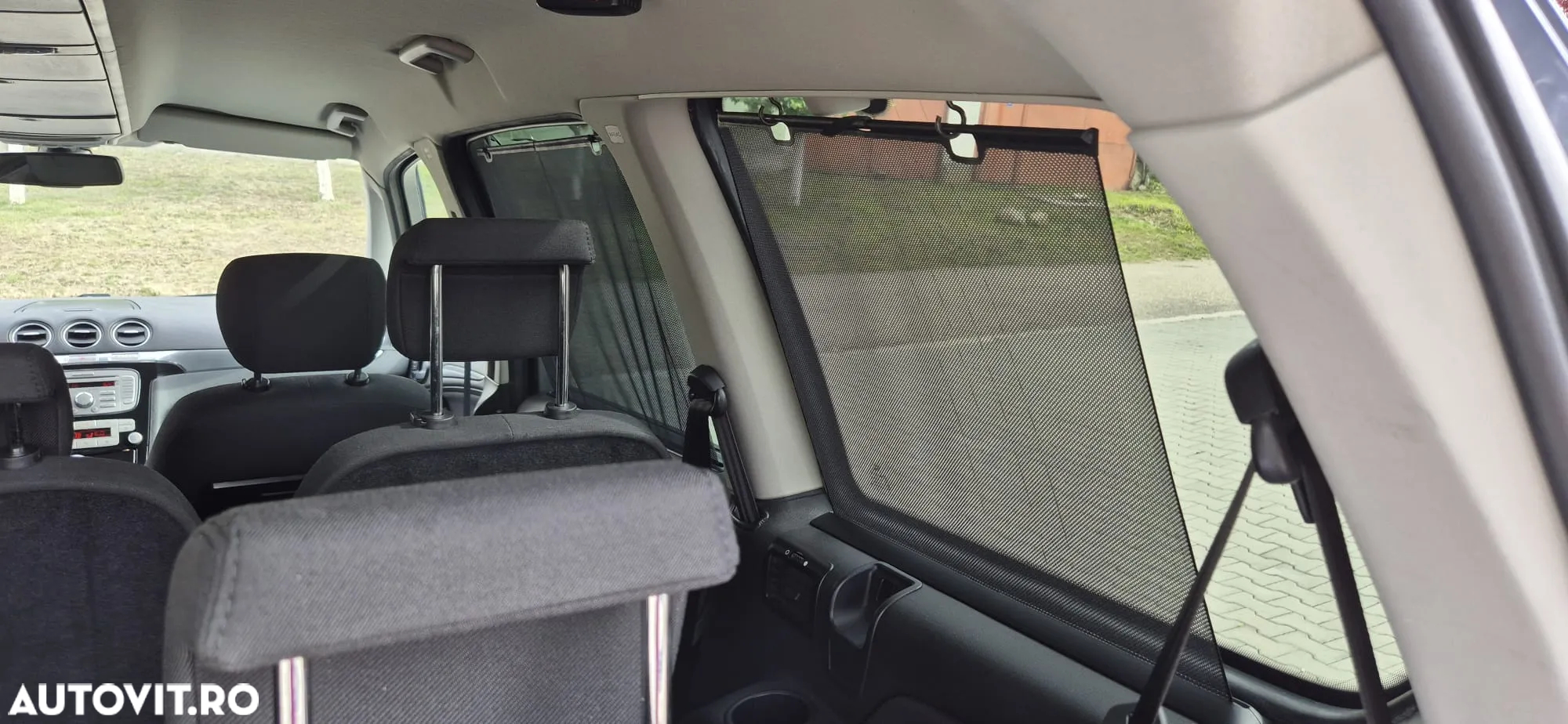 Ford Galaxy - 10