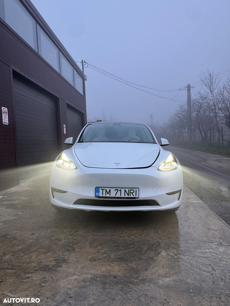 Tesla Model Y RWD - 10