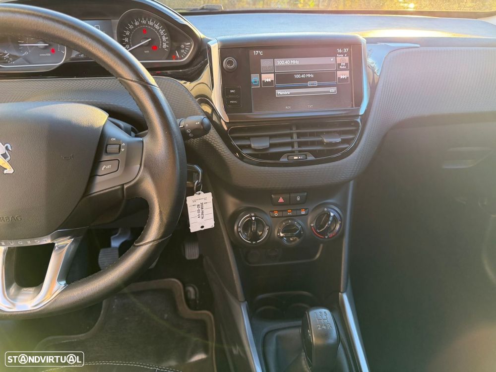 Peugeot 2008 1.2 PureTech Active - 9