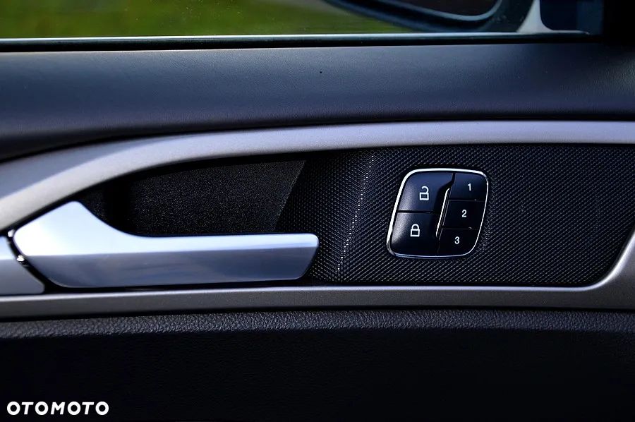 Ford Mondeo 2.0 EcoBoost Start-Stopp Autom Vignale - 39