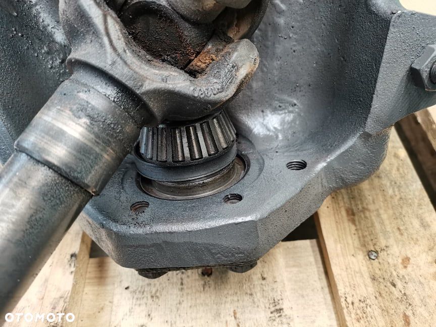 Zwolnica Zwrotnica Półoś Fendt 824 Vario - 9