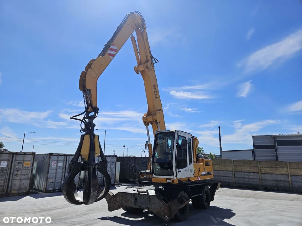 Liebherr A904 - 4