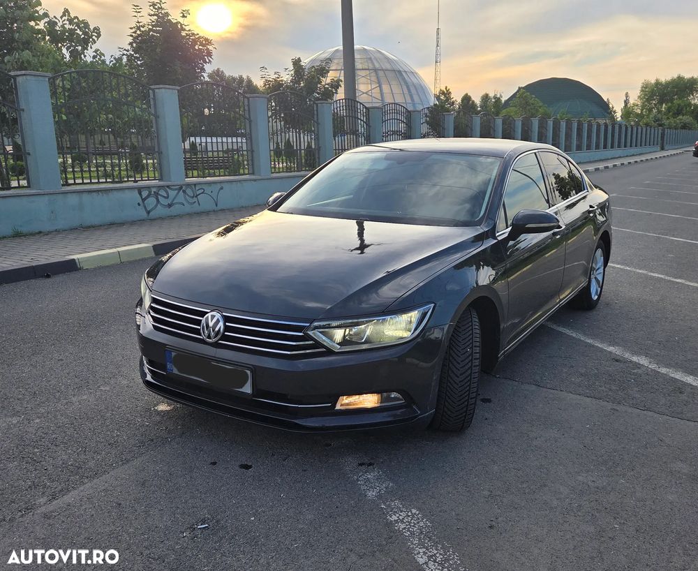 Volkswagen Passat 2.0 TDI DSG Comfortline - 1