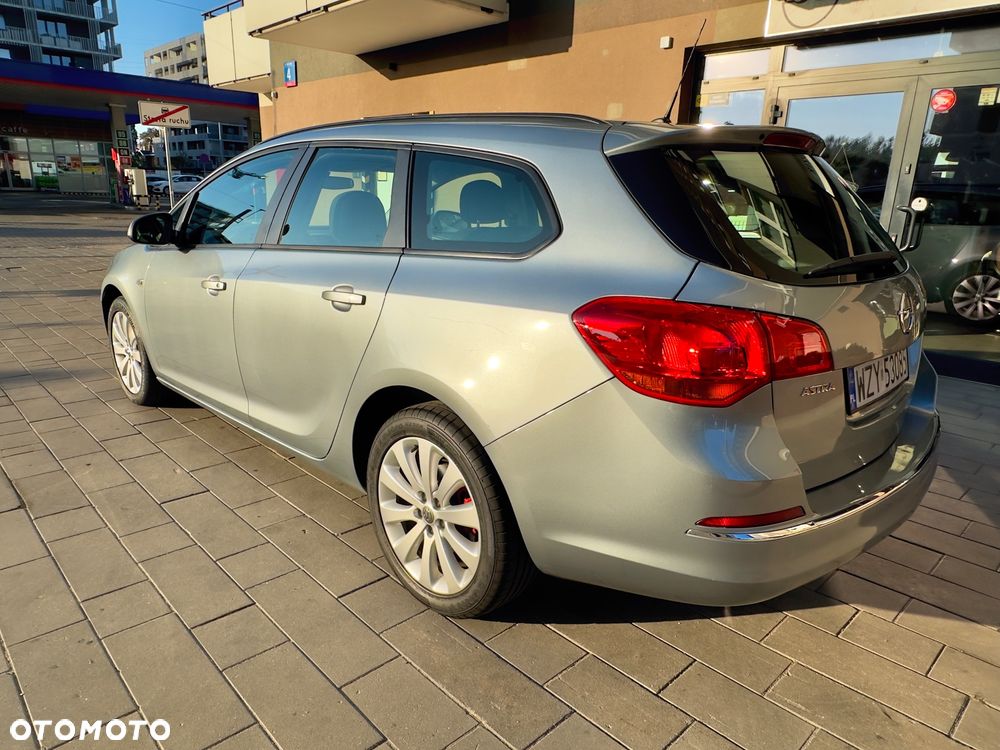 Opel Astra 2014 photo 4