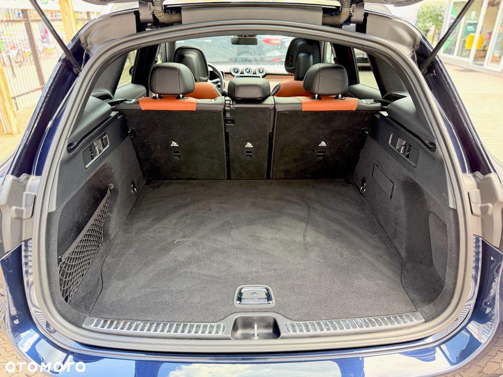 Mercedes-Benz GLC 300 4Matic 9G-TRONIC AMG Line Advanced - 19