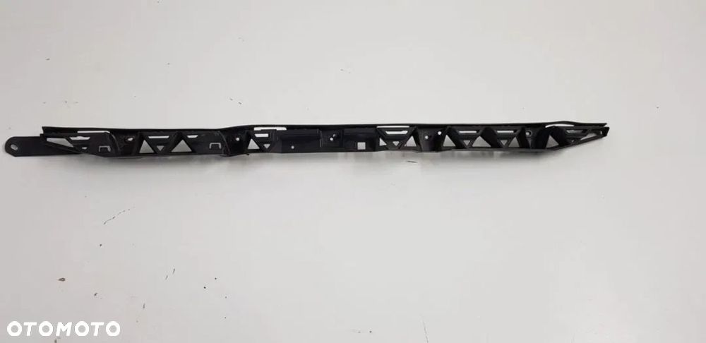 ŚLIZG ZDERZAKA TYŁ ŚRODKOWY OPEL ASTRA IV J KOMBI - 2