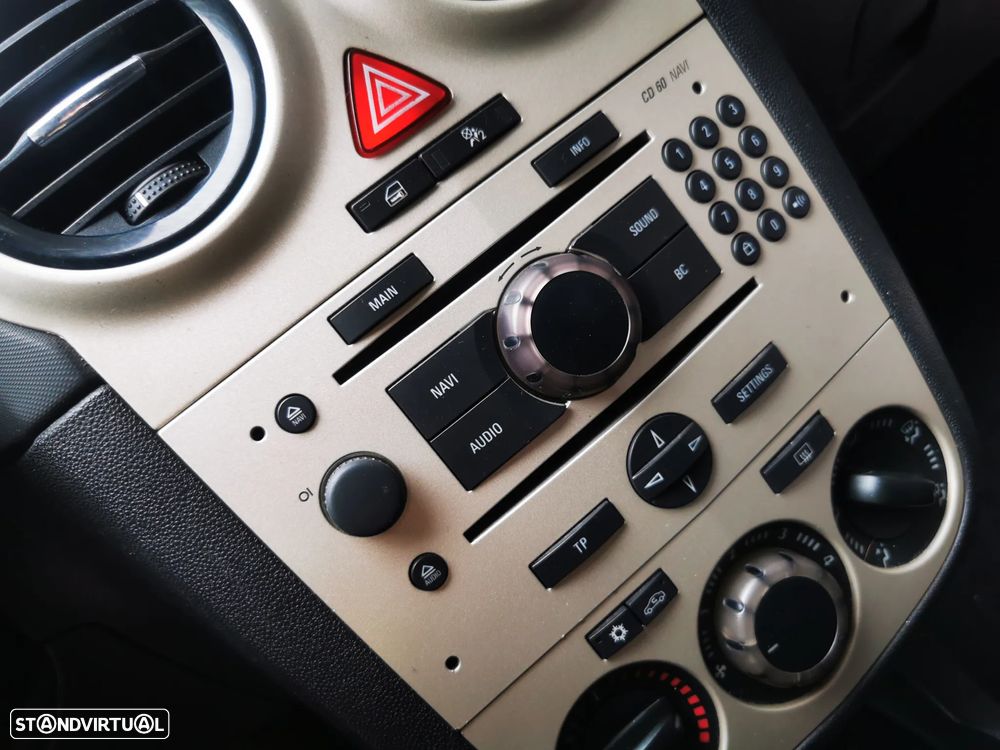 Opel Corsa 1.3 CDTI DPF - 23