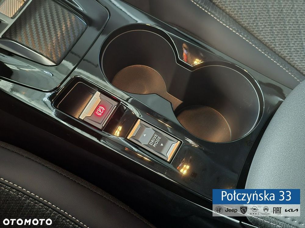 Peugeot 208 - 28