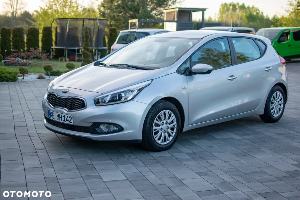Kia Ceed - 29