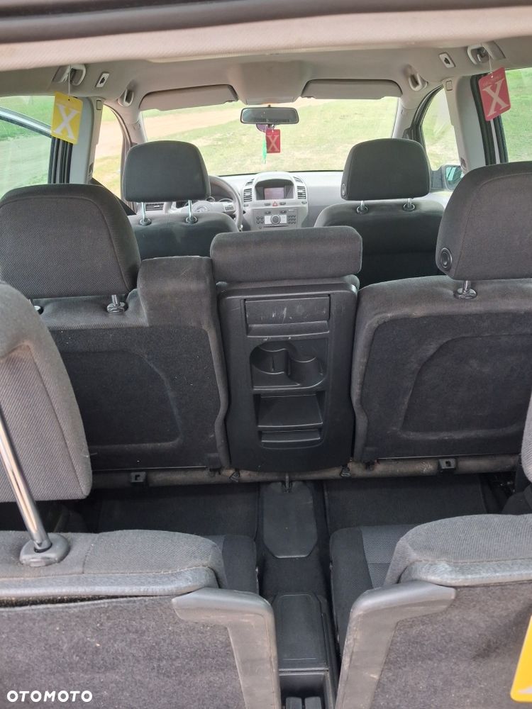 Opel Zafira - 8