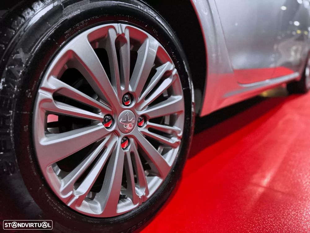 Peugeot 208 1.6 BlueHDi Style - 25