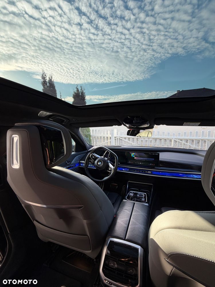 BMW Seria 7 - 17