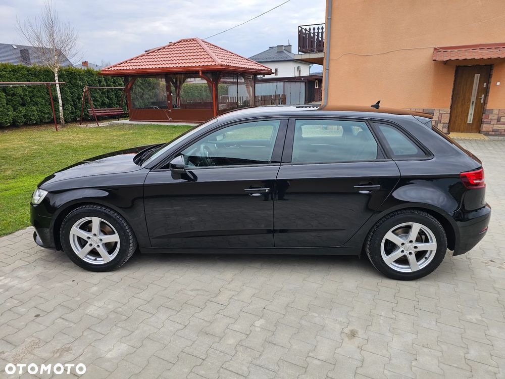 Audi A3 Sportback - 16