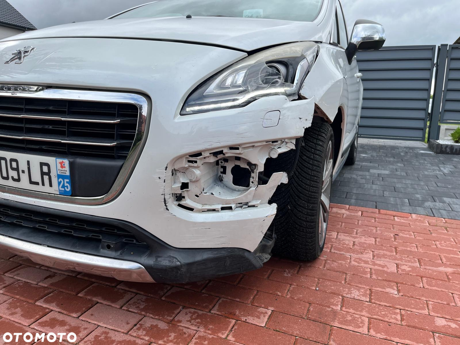 Peugeot 3008 1.6 THP Allure S&S EAT6 - 22