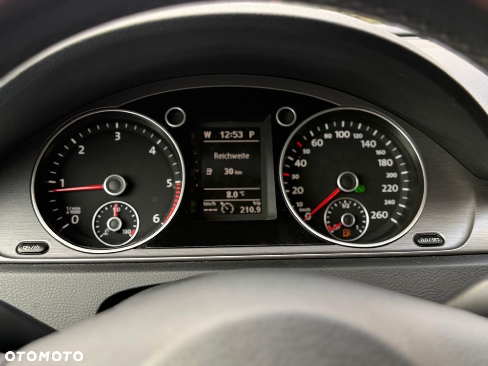 Volkswagen Passat 2.0 TDI SCR DSG Comfortline - 37