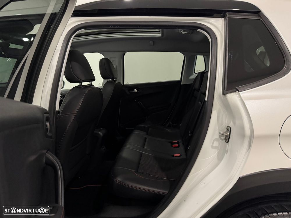 Peugeot 2008 1.6 BlueHDi GT Line - 32