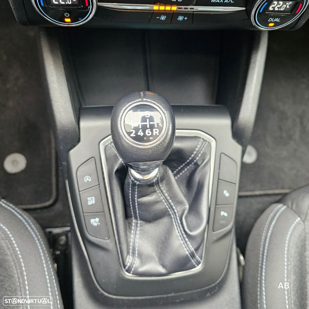 Ford Focus 1.0 EcoBoost Active - 32