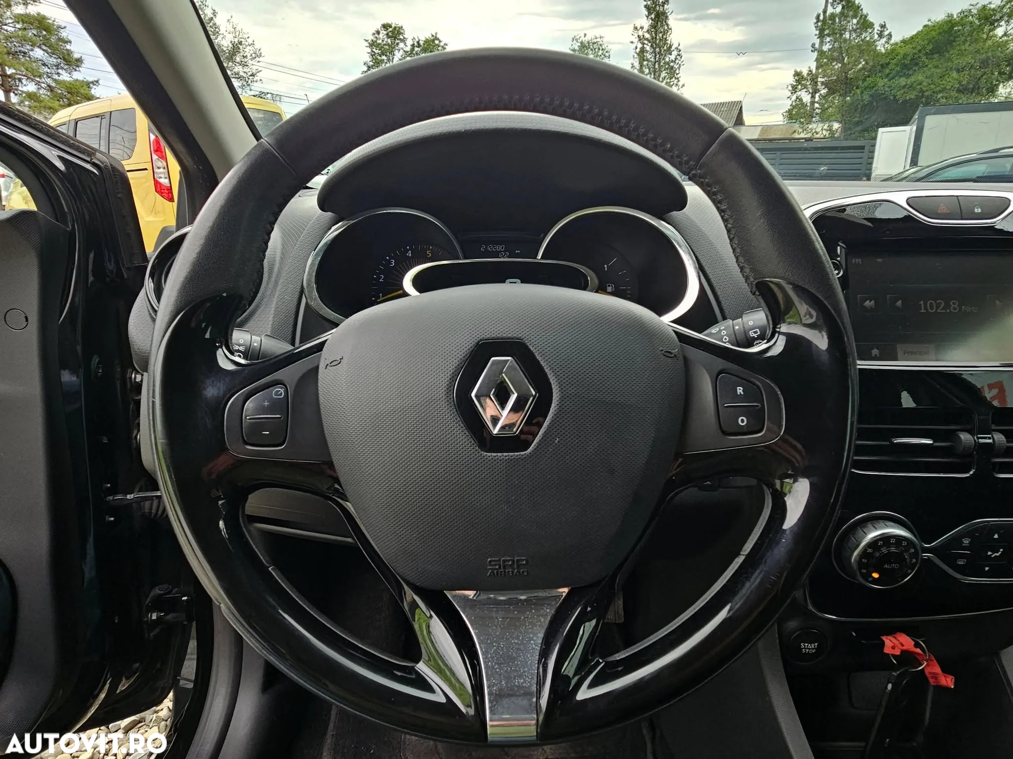 Renault Clio 1.5 dCi 75 Expression - 8