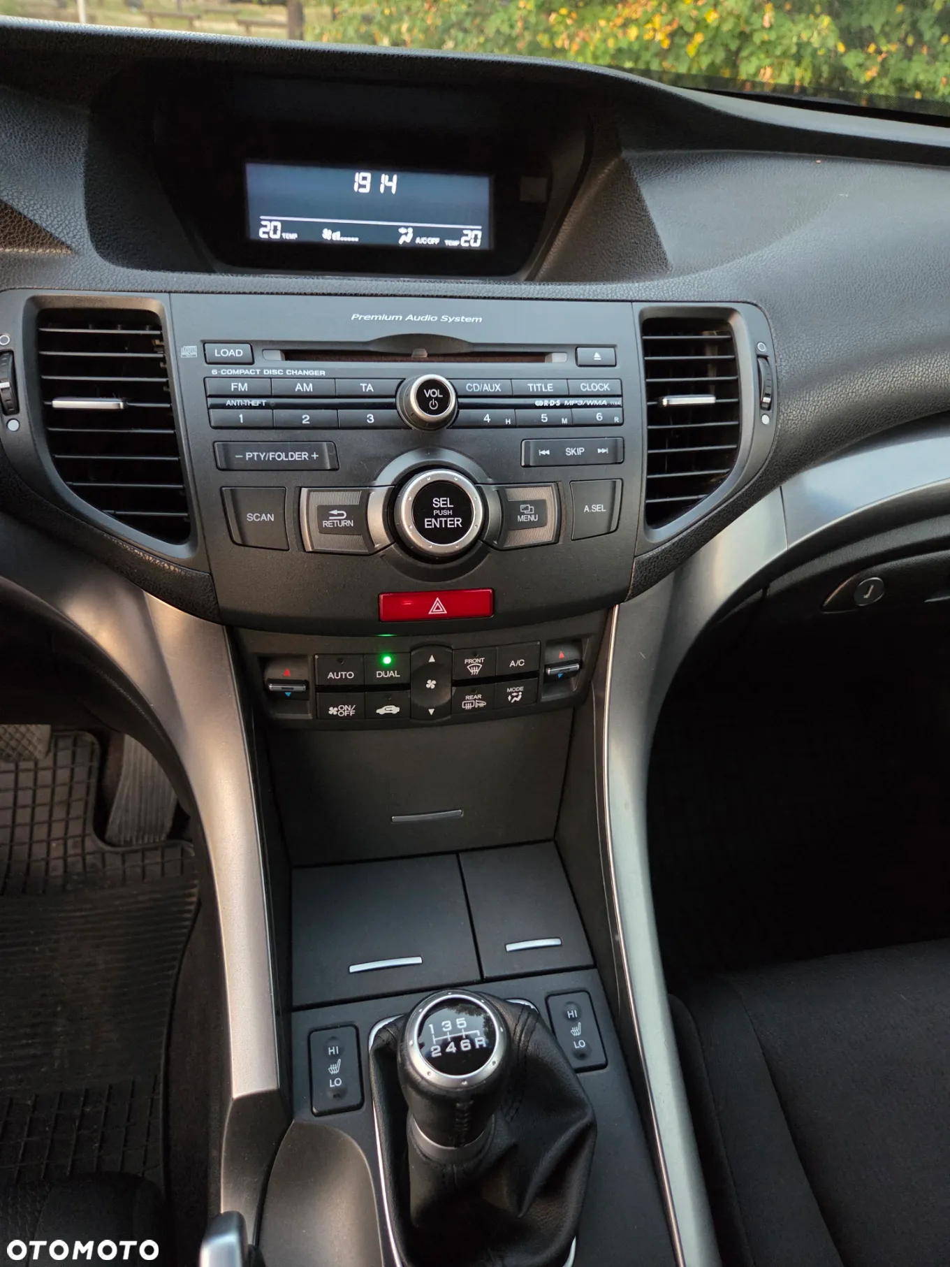Honda Accord 2.0 Lifestyle - 23
