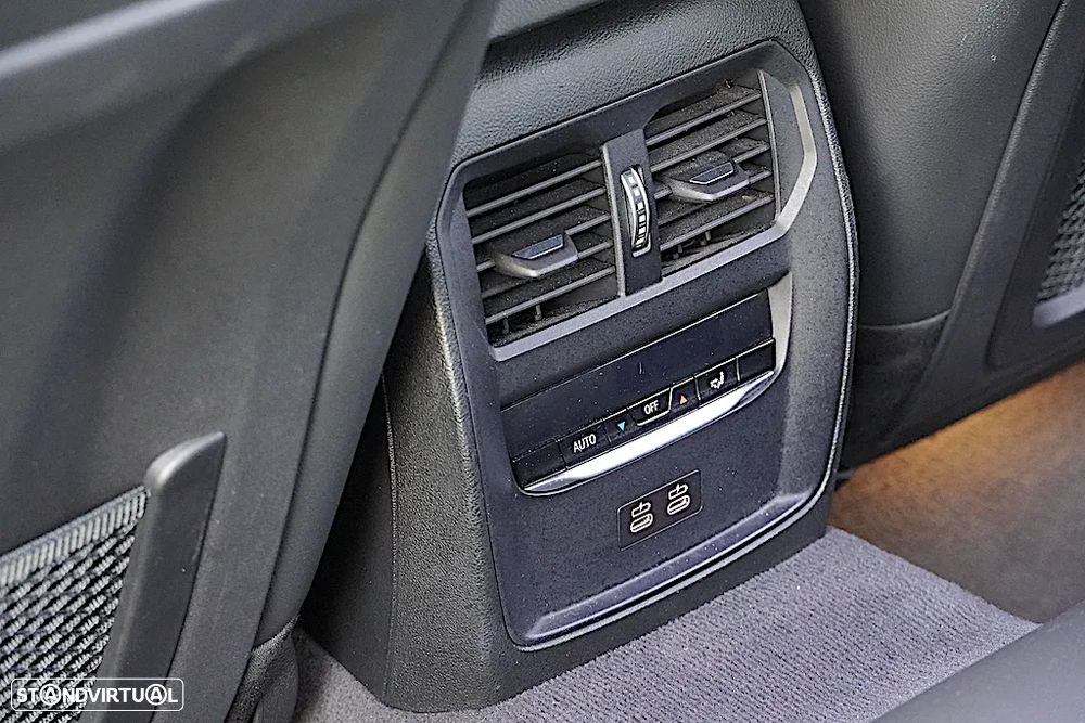 BMW 320 e Line Sport Auto - 30