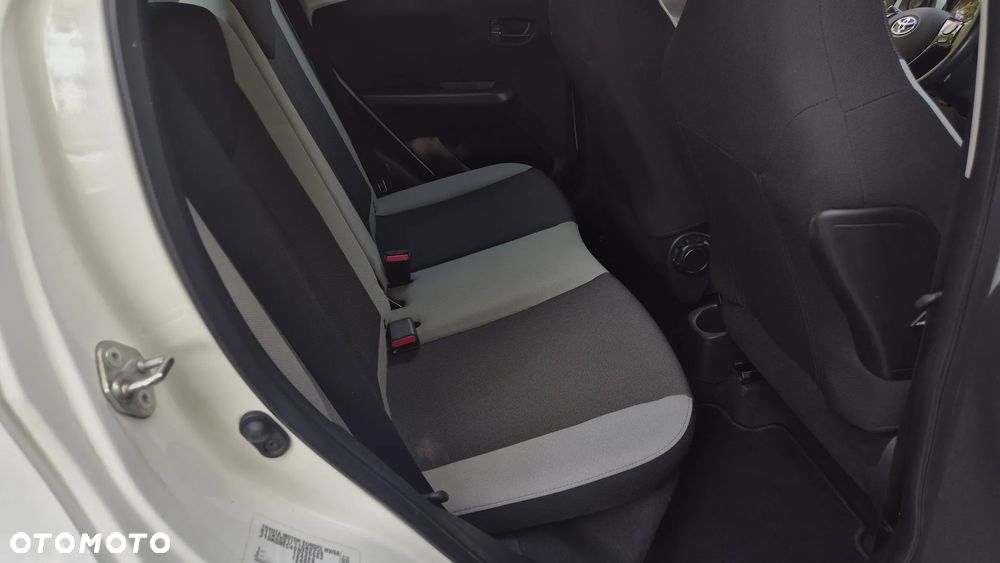 Toyota Aygo x-play - 18