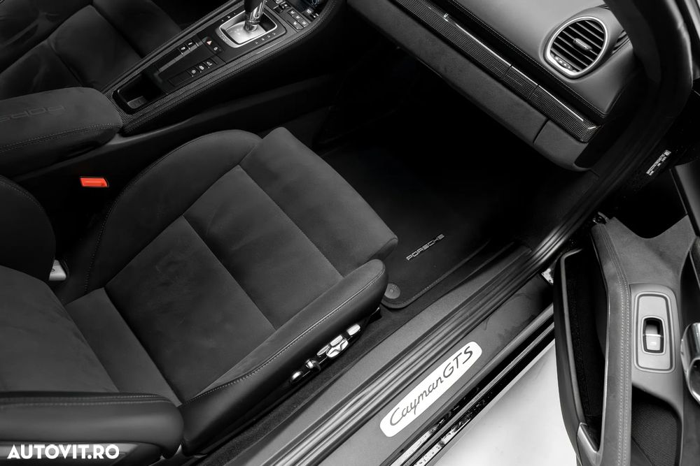 Porsche Cayman GTS 4.0 PDK - 36
