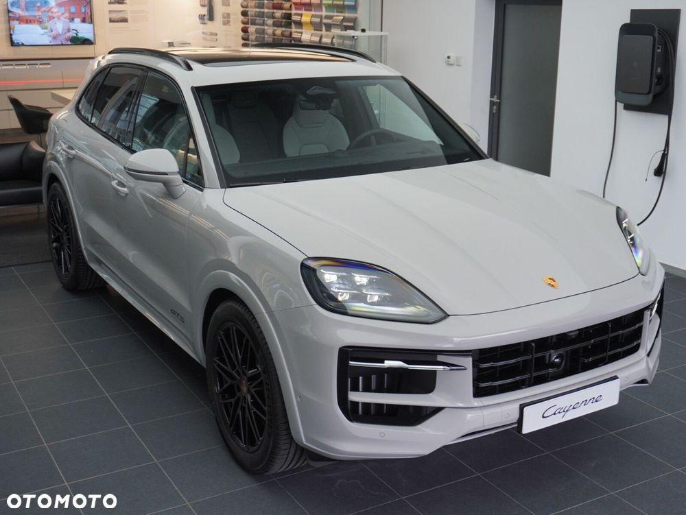 Porsche Cayenne GTS - 8