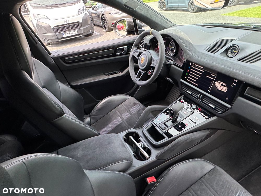 Porsche Cayenne Turbo GT - 21