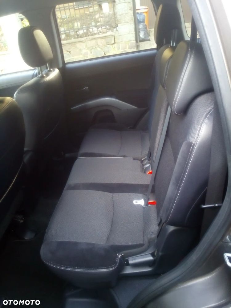 Mitsubishi Outlander 2.0 DID Instyle - 6