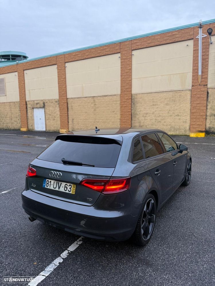 Audi A3 Sportback 1.6 TDI S line Sport Pack - 6