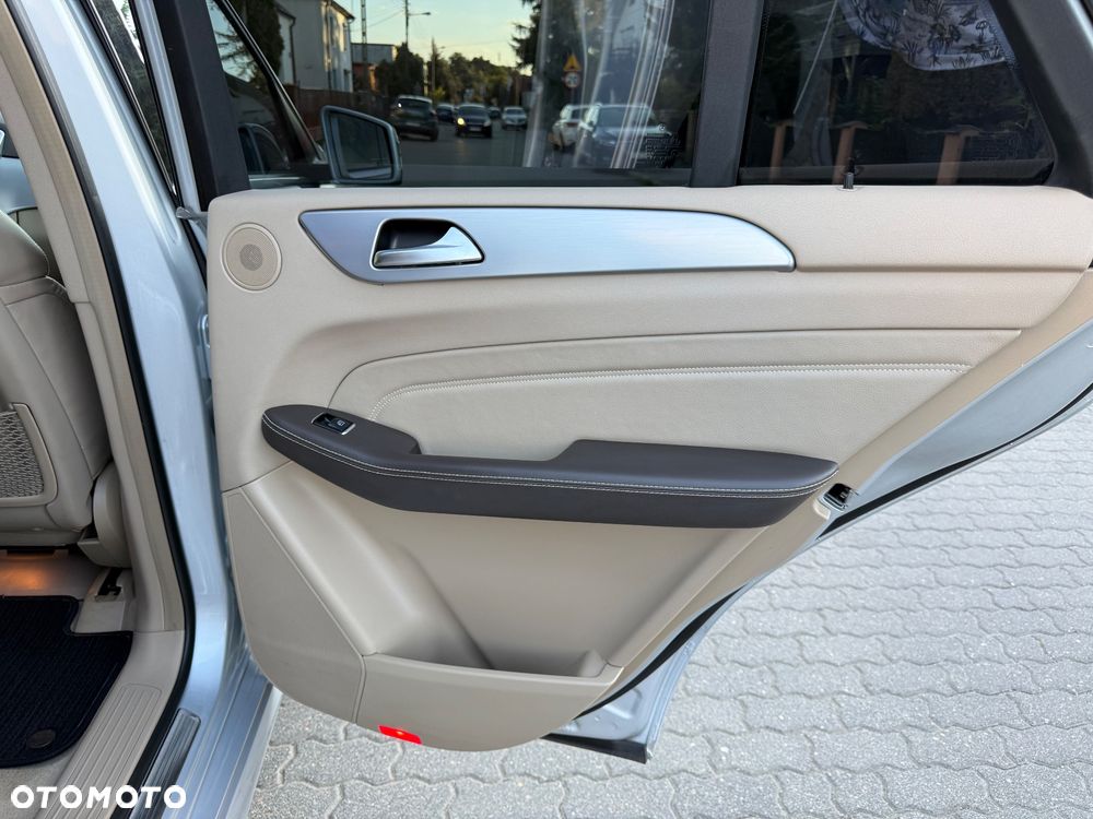 Mercedes-Benz ML 350 BlueTEC 4MATIC 7G-TRONIC - 15