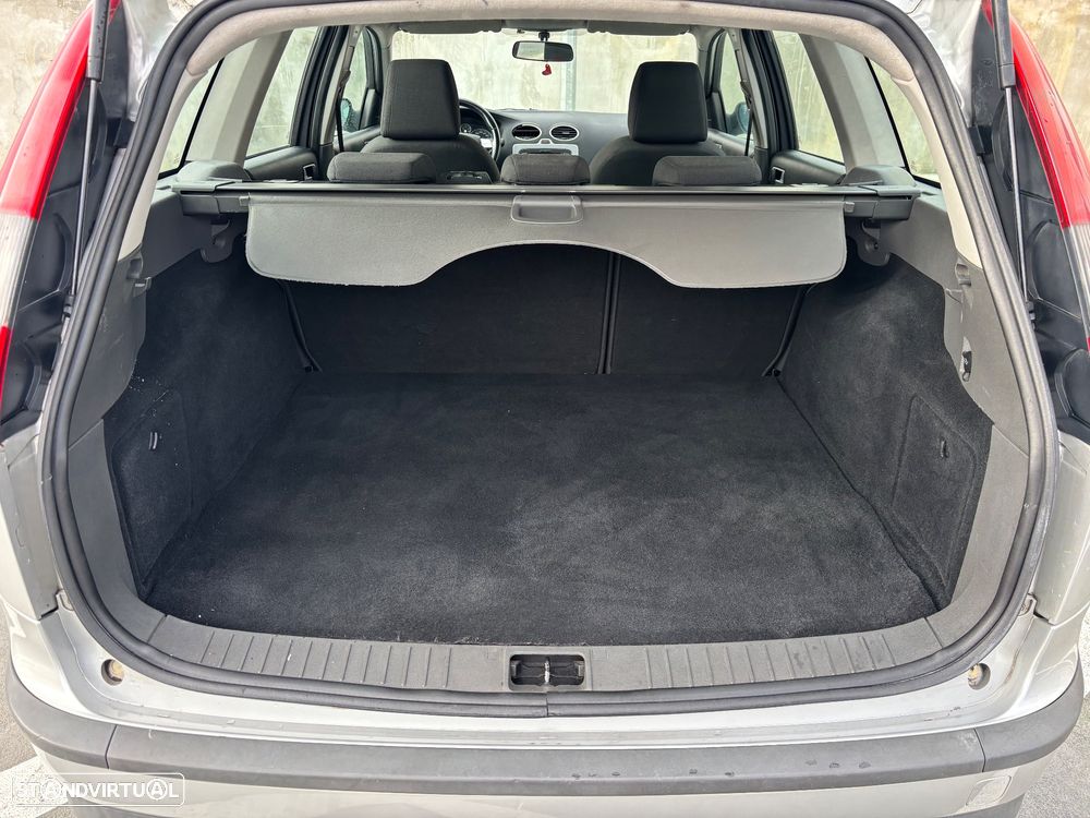 Ford Focus SW 1.6 TDCi Titanium - 16