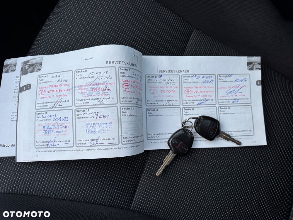 Mitsubishi Lancer 1.8 Invite - 32