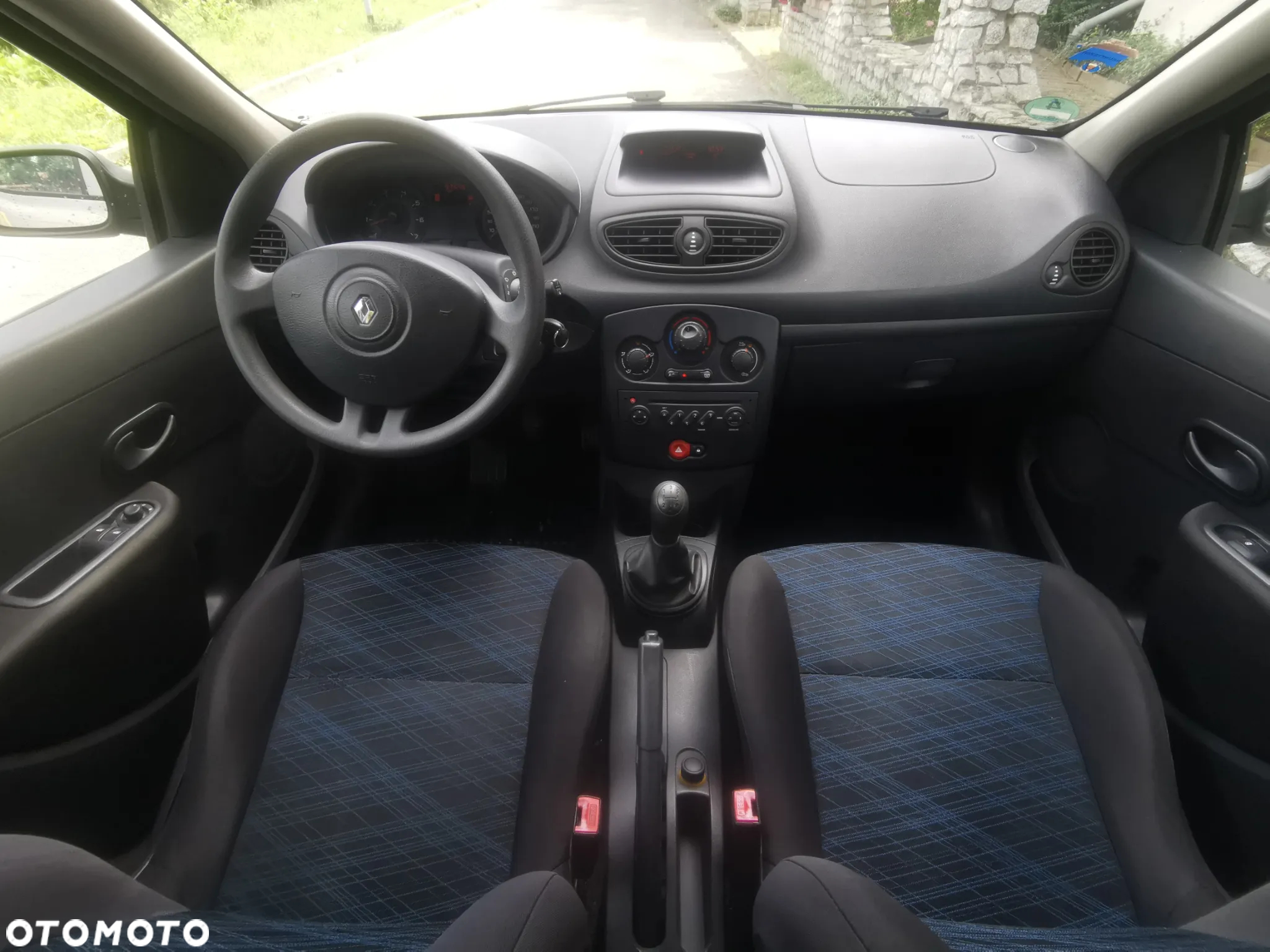 Renault Clio 1.2 16V 75 Dynamique - 8