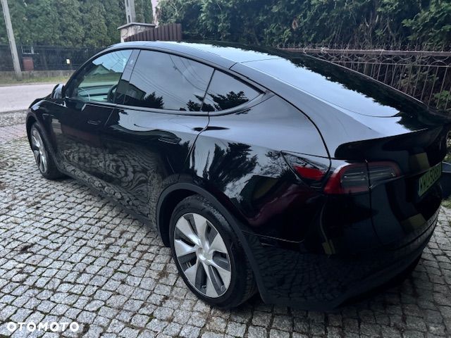 Tesla Y - 6