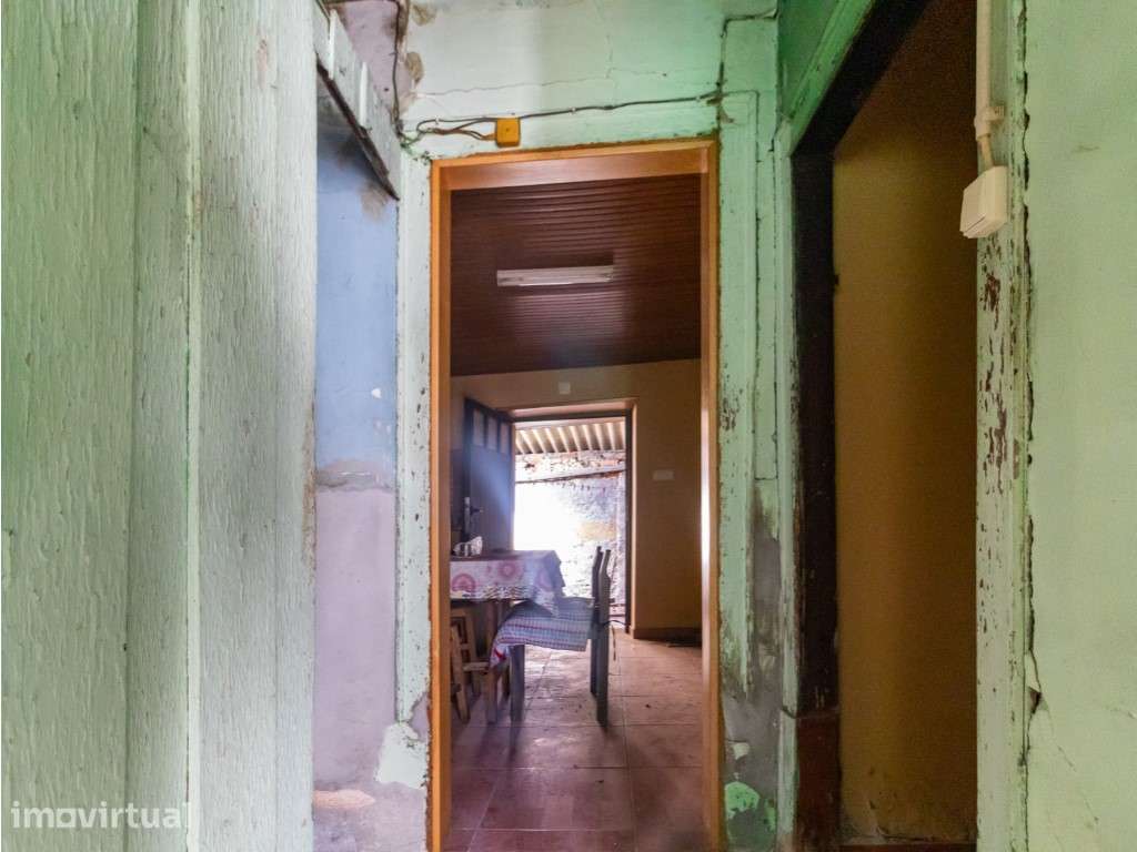 Moradia para restaurar nas Varzeas - Grande imagem: 4/17